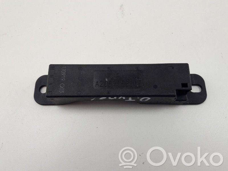 Mercedes-Benz CLA C117 X117 W117 Keyless system antenna