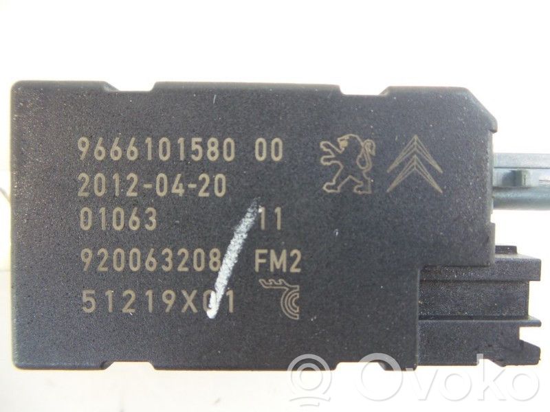 Peugeot 508 Aerial antenna amplifier 