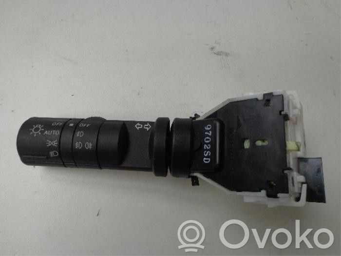 Nissan Qashqai Commodo de clignotant 