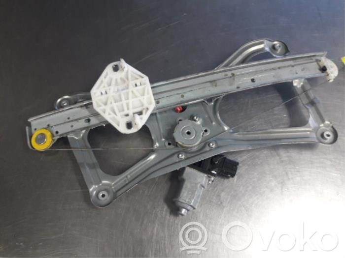 Honda Civic Mecanismo para subir la puerta delantera sin motor 