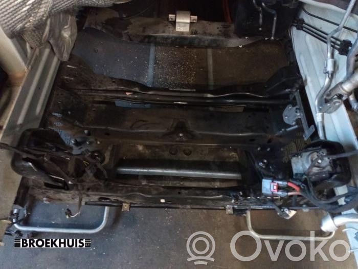Mercedes-Benz Sprinter W907 W910 Sottotelaio anteriore
