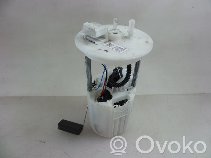 Opel Karl Bomba interna de combustible 