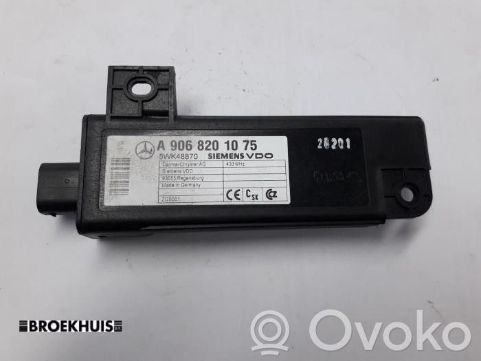 Mercedes-Benz Sprinter W906 Radioantenne 