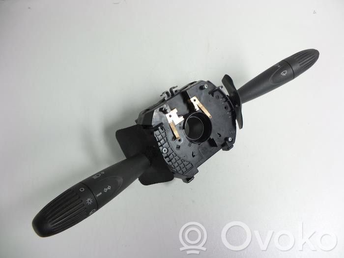 Fiat Doblo Interruptor/palanca de limpiador de luz de giro