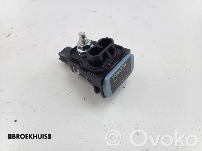 Toyota Prius+ (ZVW40) Turvatyynyn törmäysanturi 