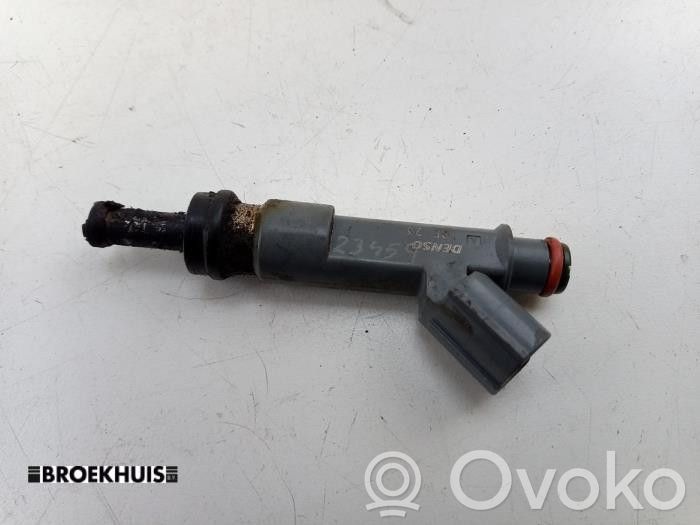 Toyota Prius+ (ZVW40) Inyector de combustible