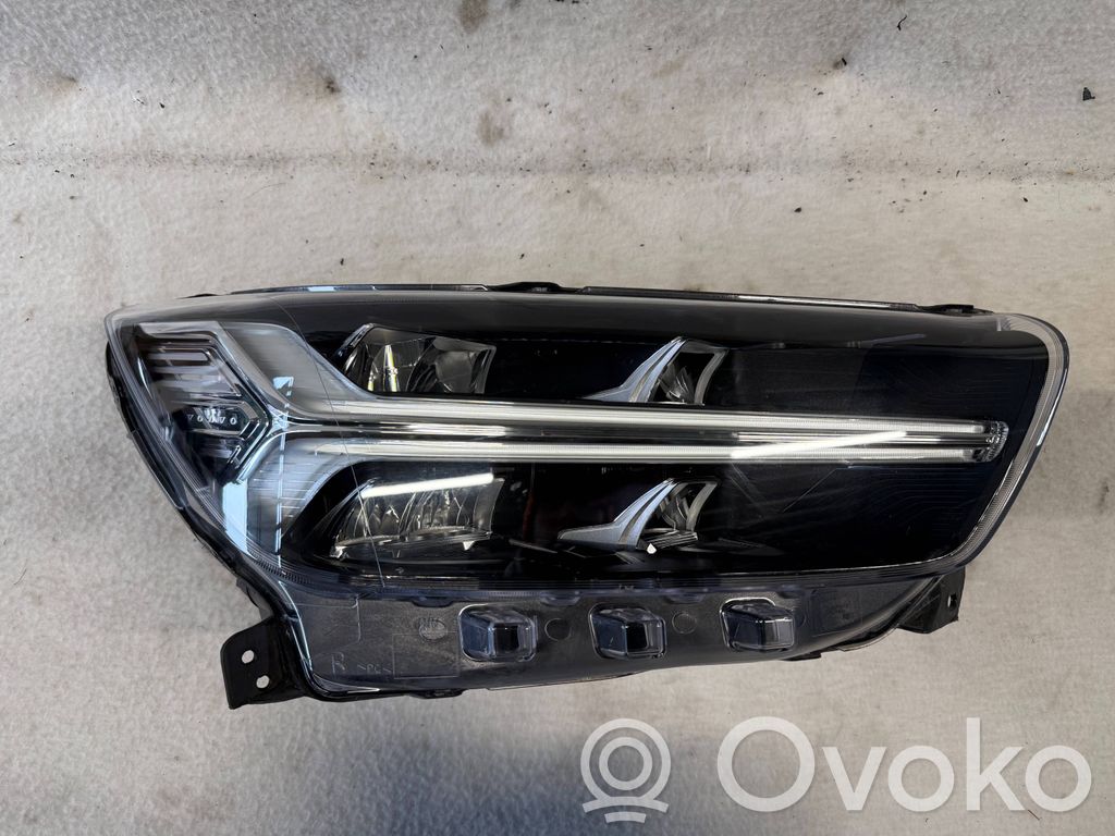 Volvo XC40 Headlight/headlamp 