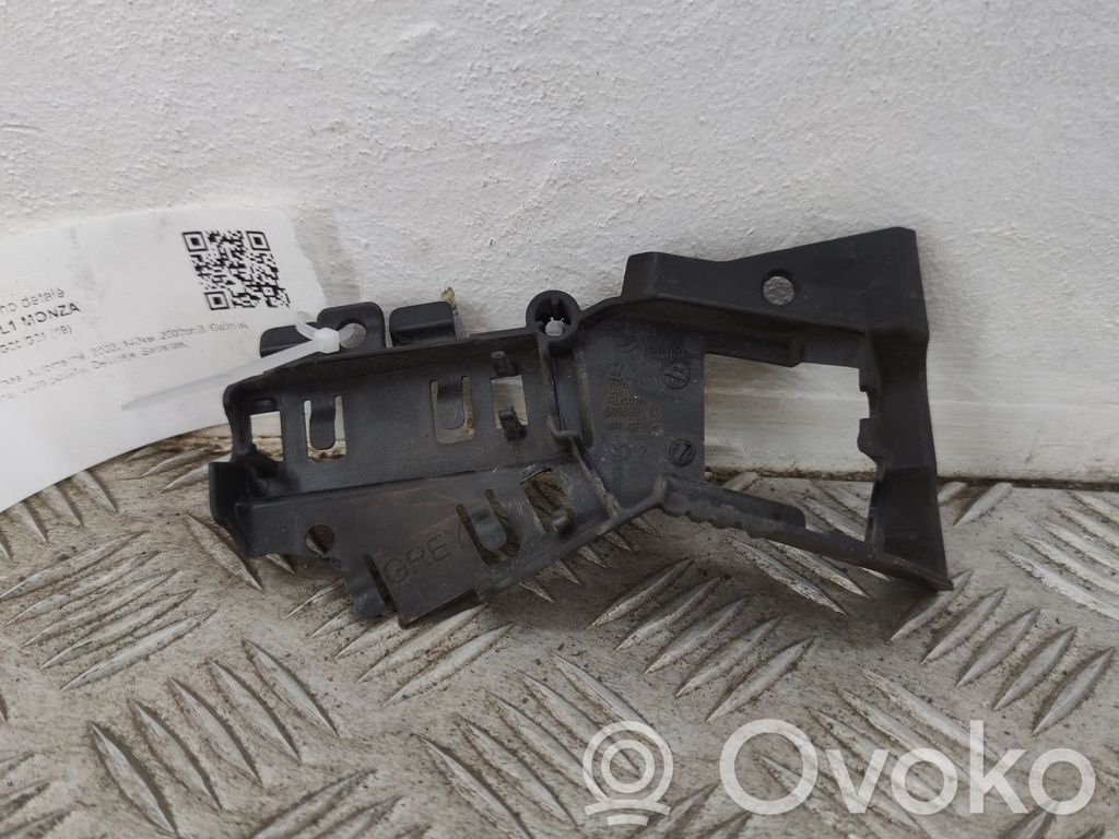 BMW 3 G20 G21 Kita dugno detalė 