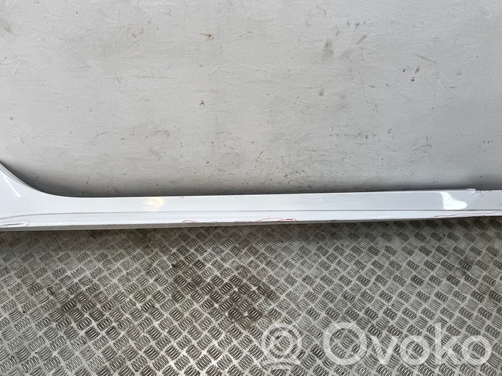 Listón   GX7M101D56A,GX7M101D56B