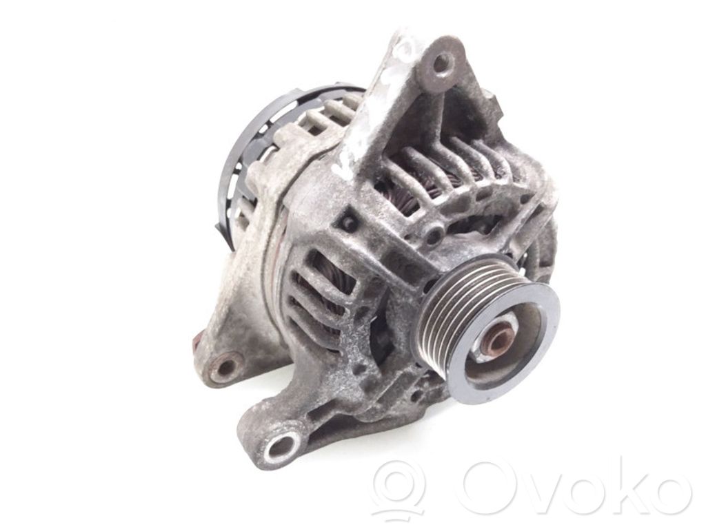 Toyota Corolla Verso E121 Alternador 