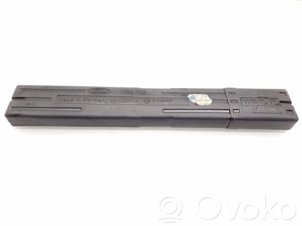 Ford Mondeo Mk III Triangle d'avertissement 
