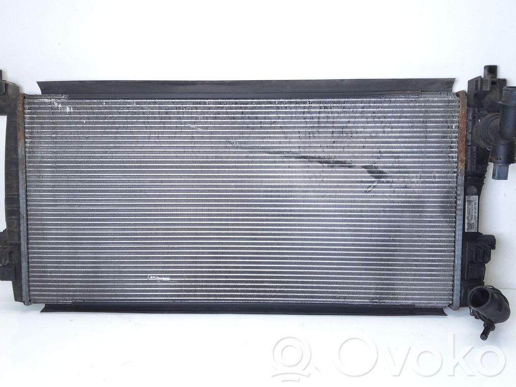 Volkswagen Golf VII Coolant radiator 