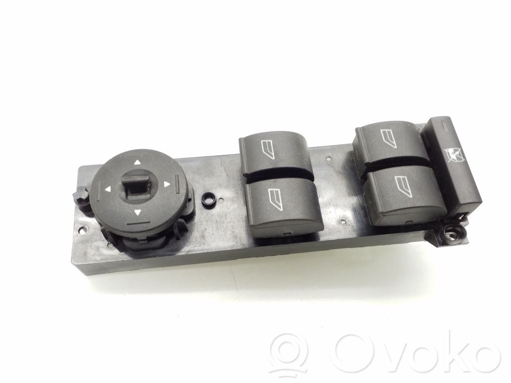 Ford Focus Electric window control switch 