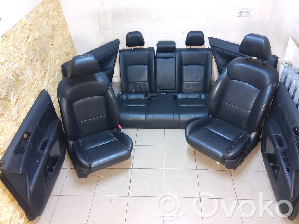 Interior set