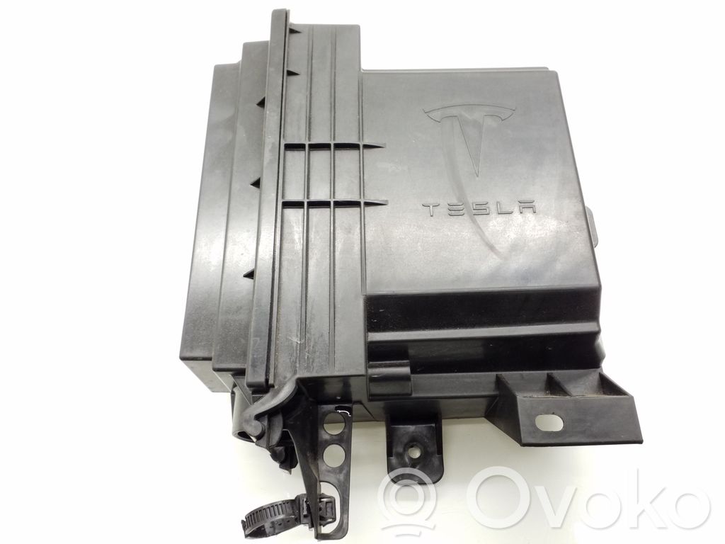 Tesla Model X Other control units/modules 