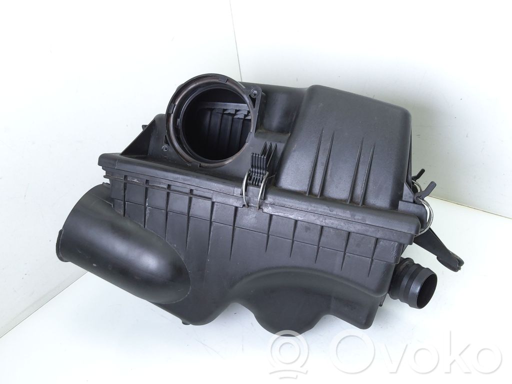 BMW 5 E60 E61 Air filter box 