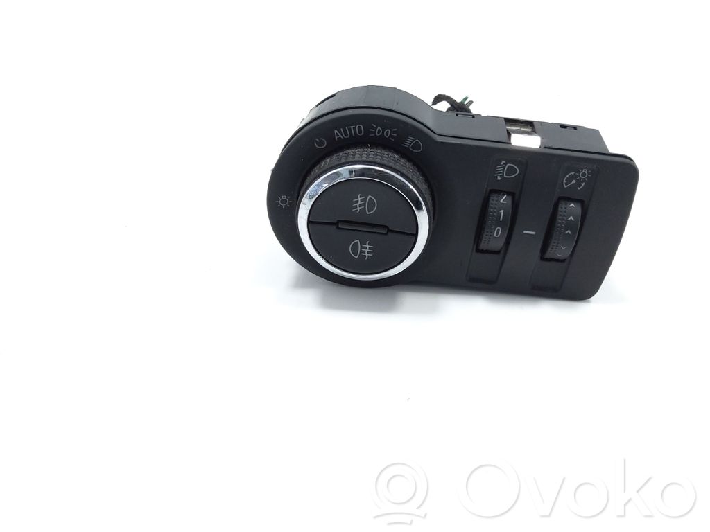 Chevrolet Cruze Light switch 