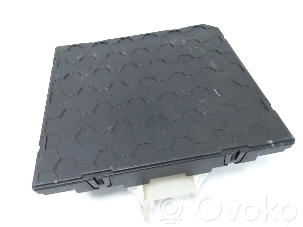 Volkswagen Golf VI Module confort 