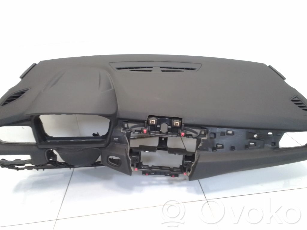 BMW 2 F45 Kojelauta 