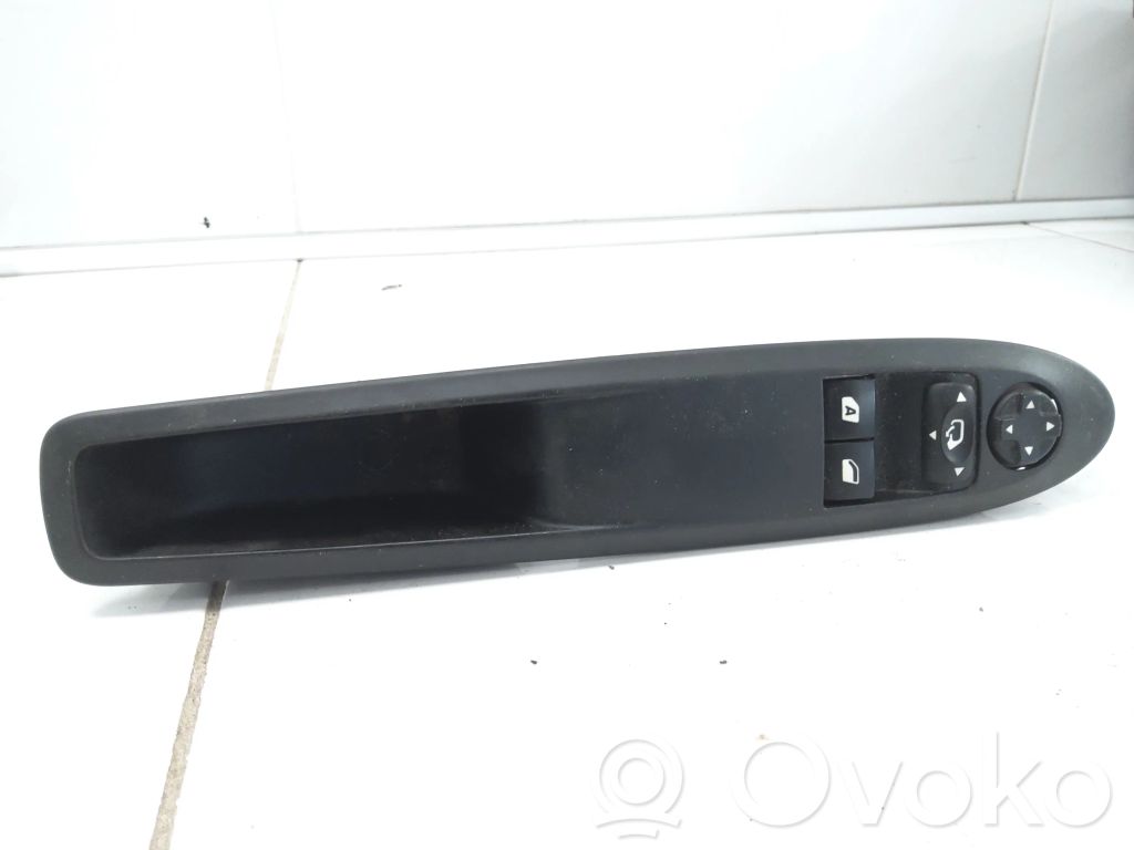 Citroen DS3 Electric window control switch 