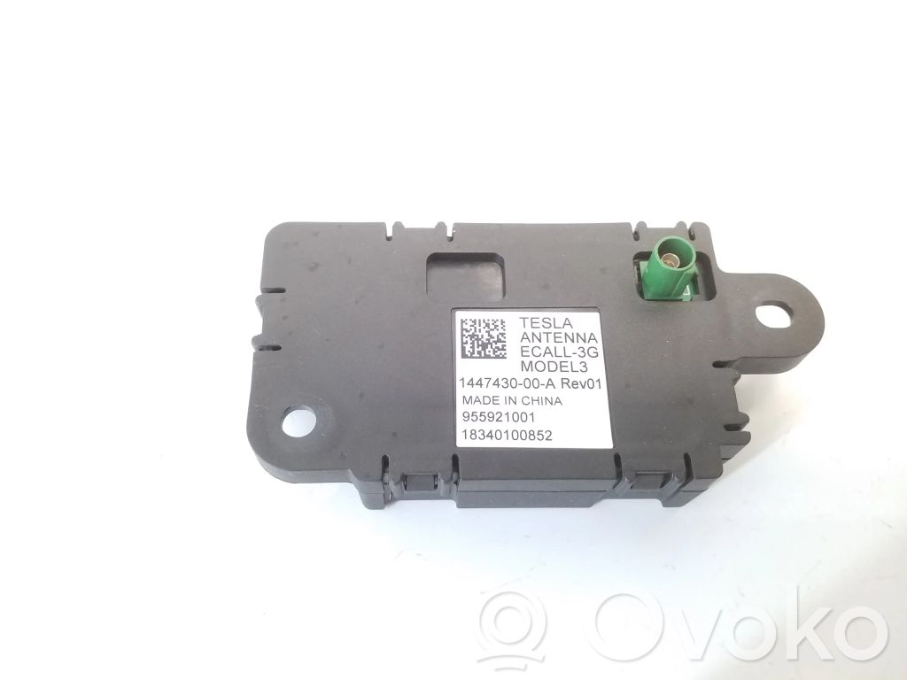 Tesla Model 3 Antenos stiprintuvas 