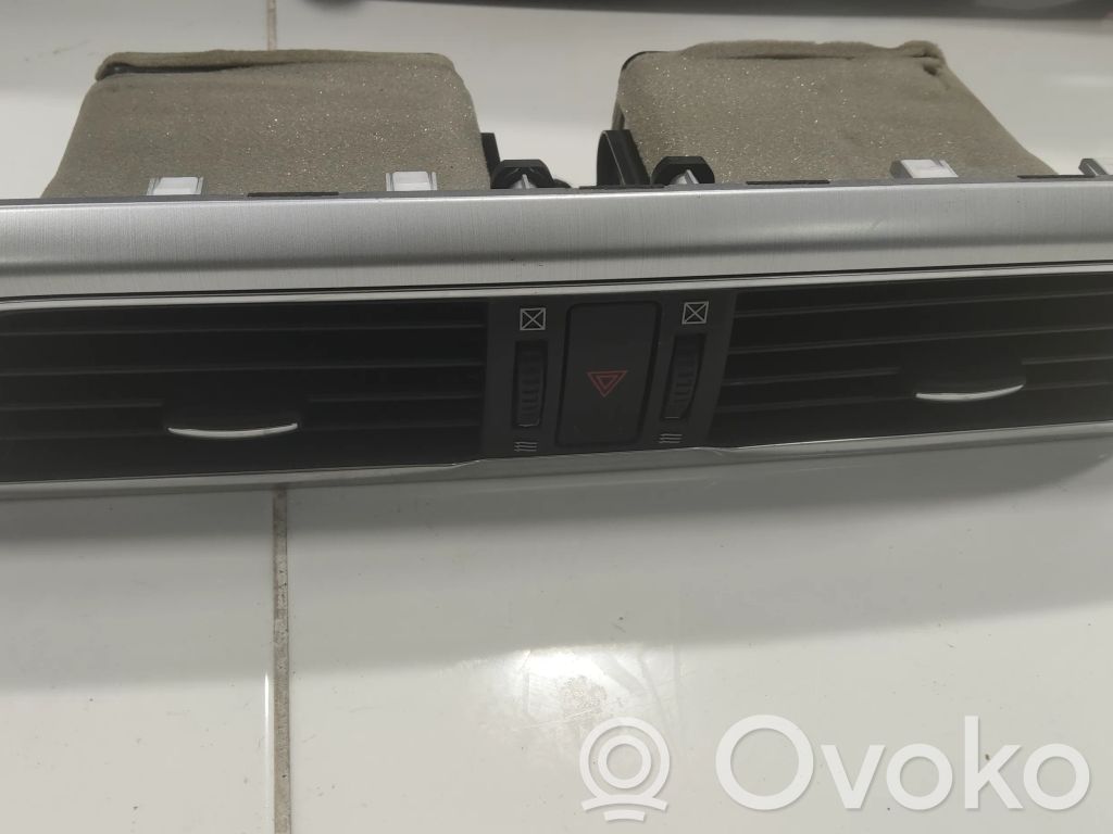 Mazda 3 II Griglia di ventilazione centrale cruscotto 