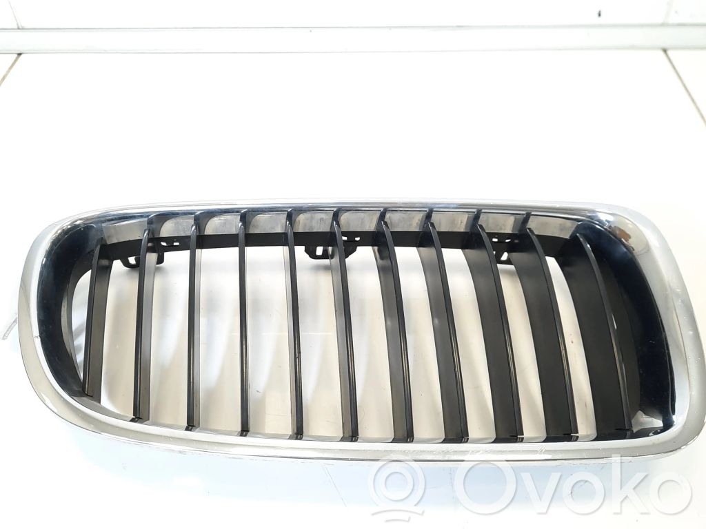 BMW 3 F30 F35 F31 Grotelės priekinės 