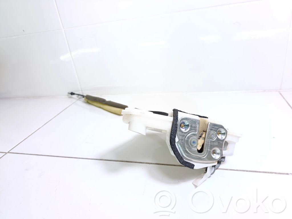 Mazda 3 II Front door lock 