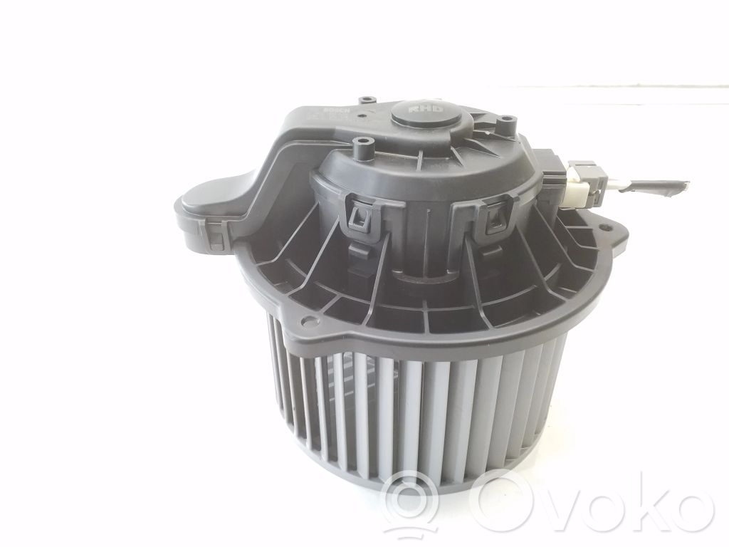 Tesla Model X Mazā radiatora ventilators 