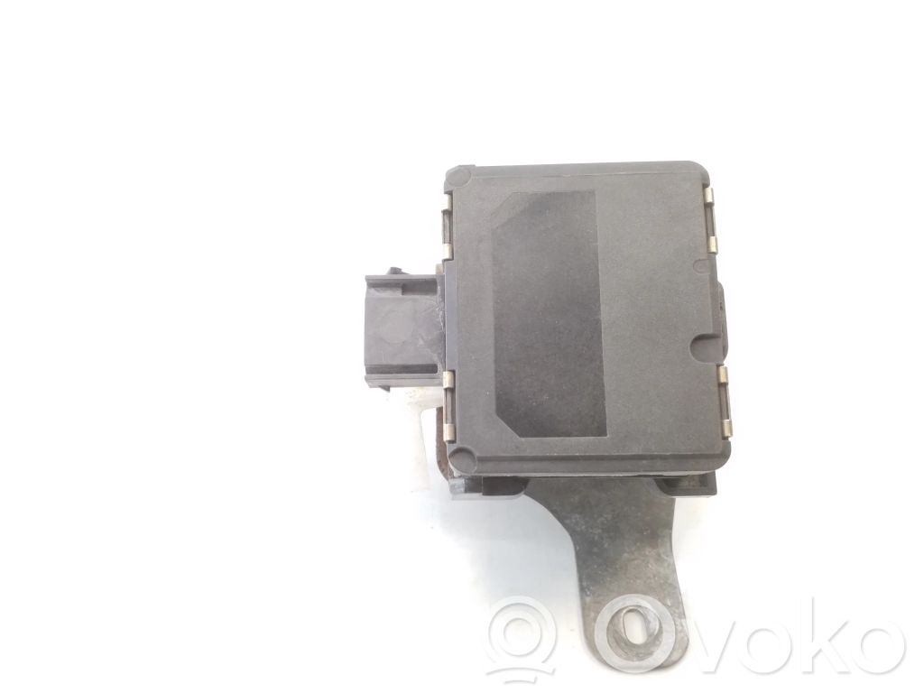 Tesla Model X Distronic sensor radar 