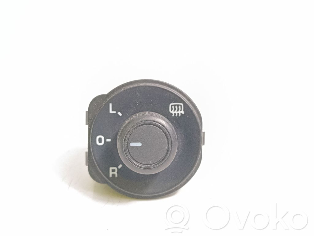 Volkswagen Caddy Wing mirror switch 