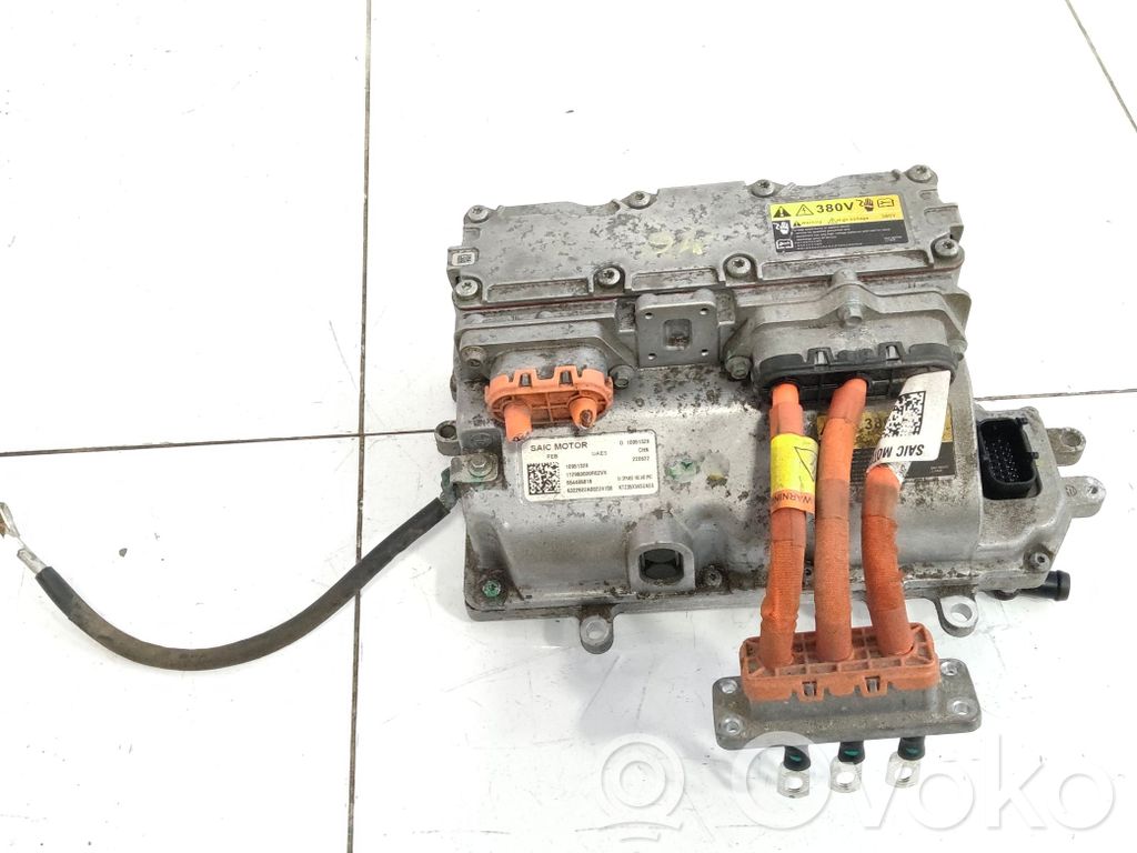 Inversor/convertidor de voltaje   10951328