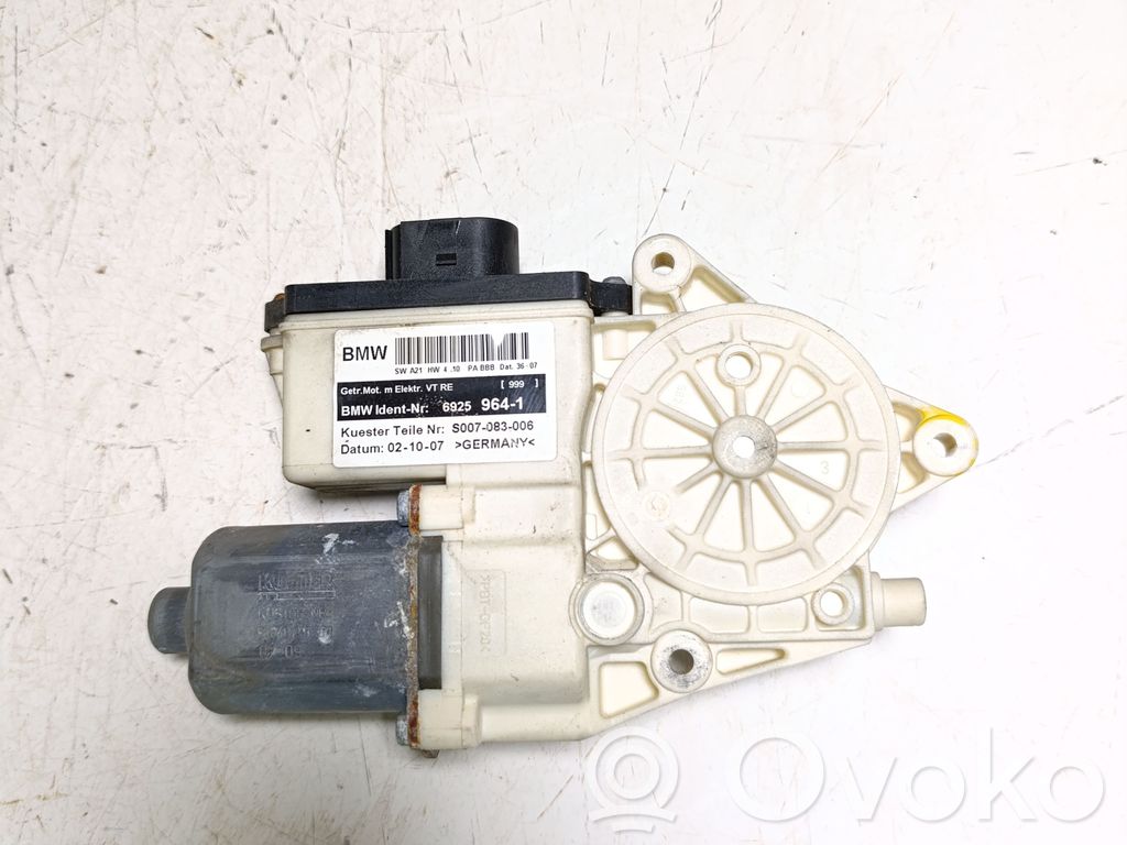 BMW X3 E83 Front door window regulator motor 