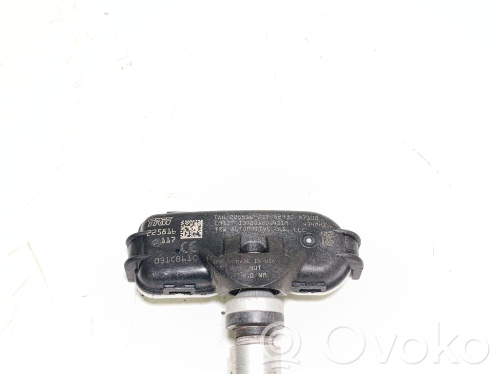 Hyundai i30 Tire pressure sensor 
