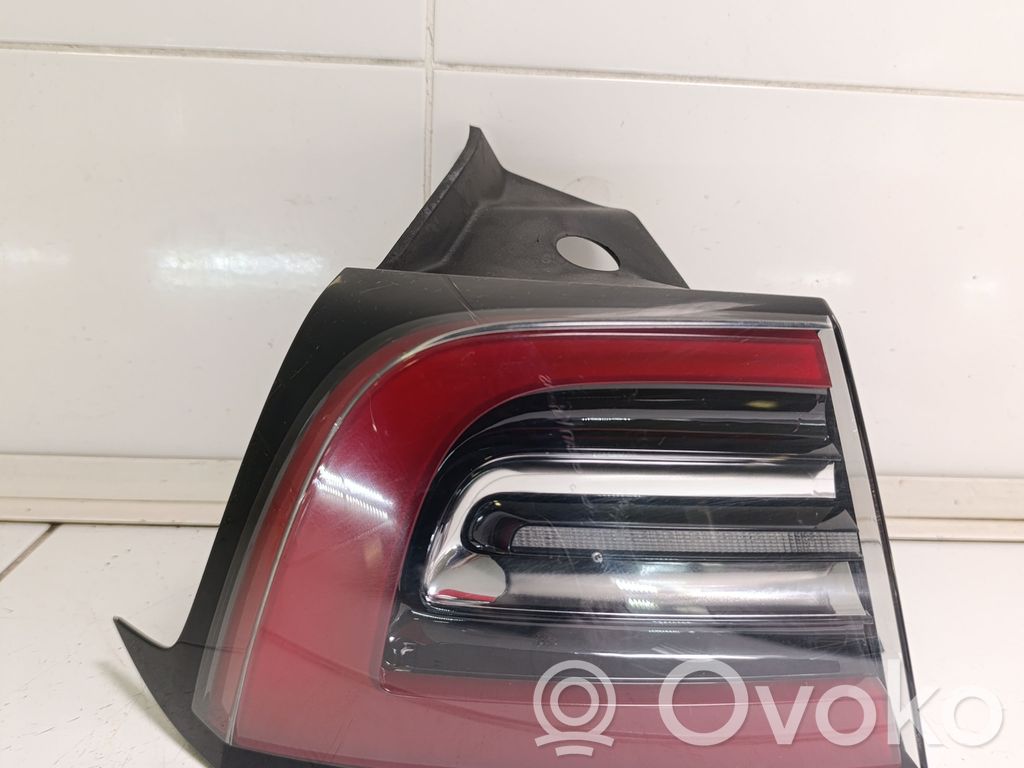 Tesla Model Y Takavalot 