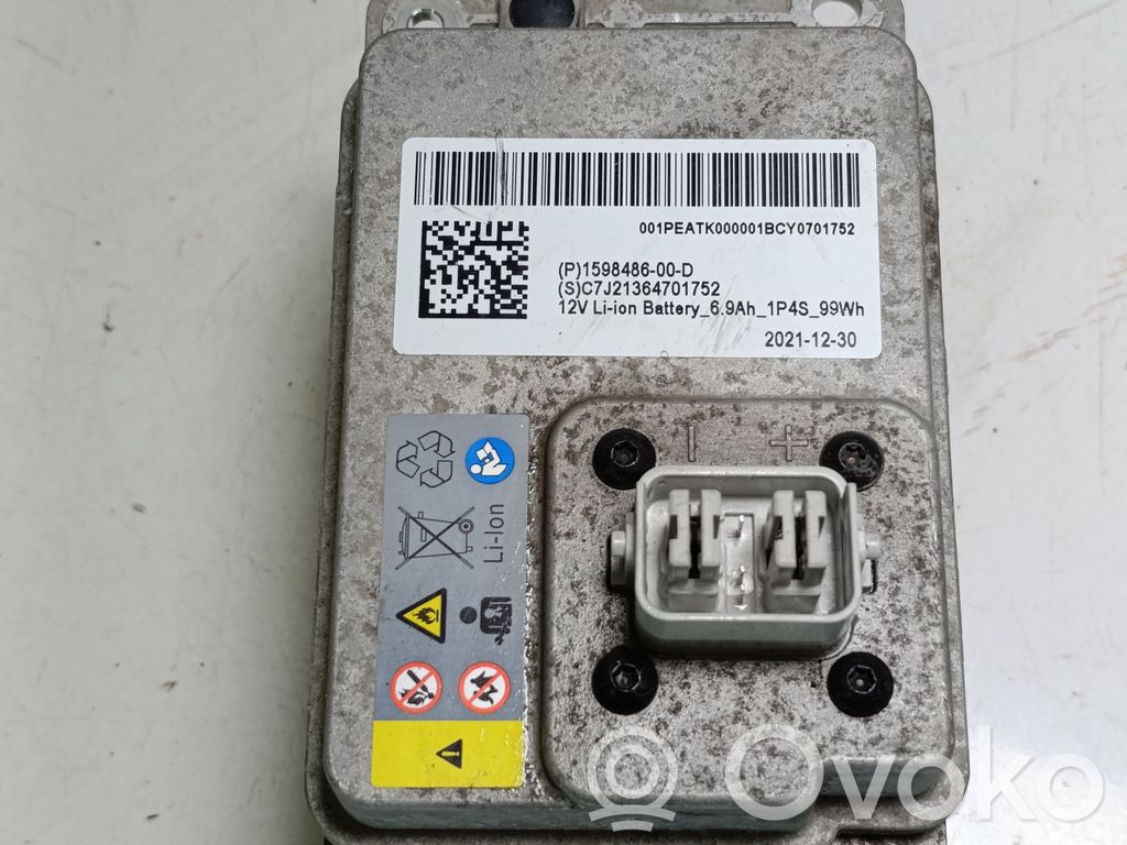 Tesla Model Y Hybrid / electric car battery 