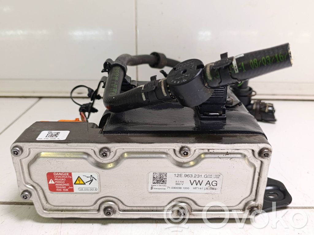 Volkswagen Golf VII Voltage converter inverter 