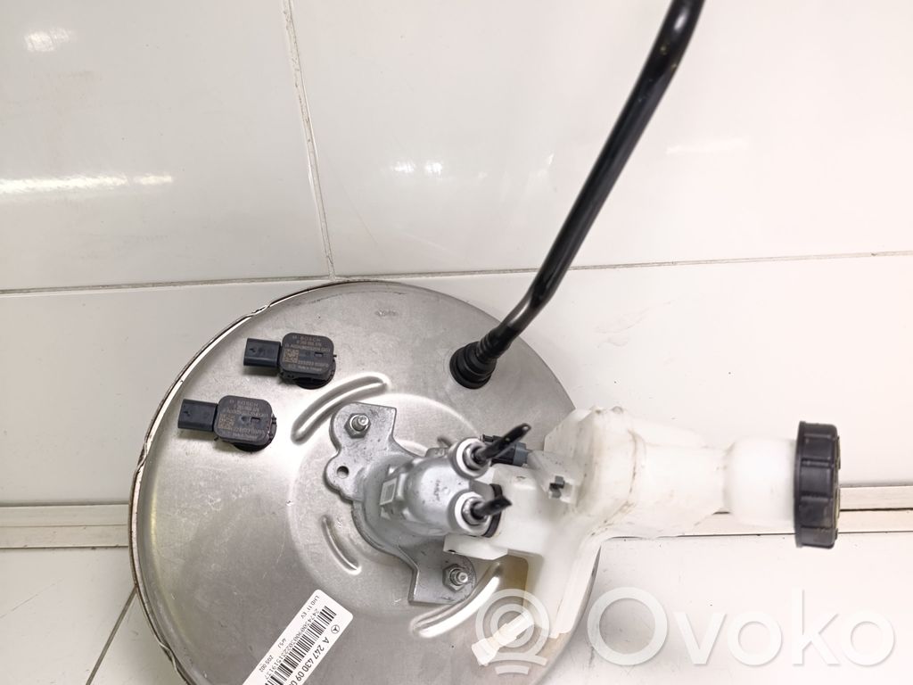 Mercedes-Benz EQB Jarrutehostin 