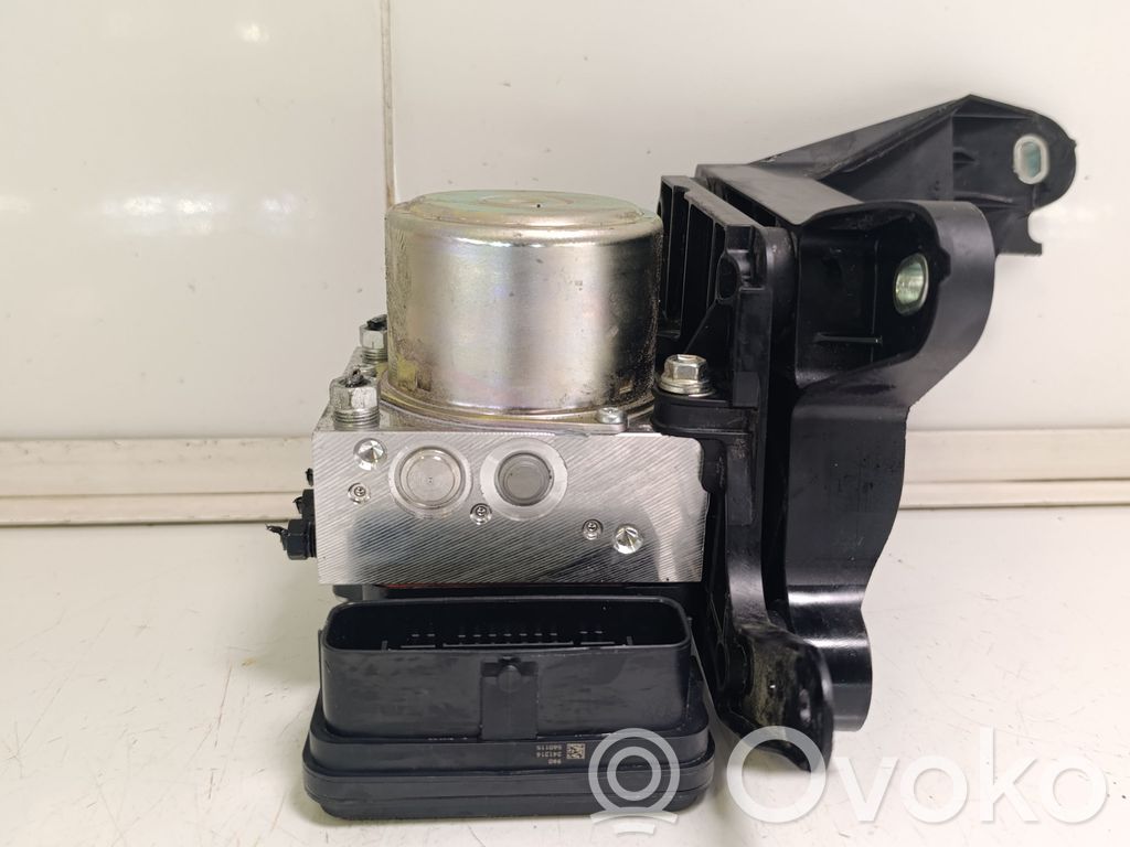 Toyota bZ4X ABS-pumppu 