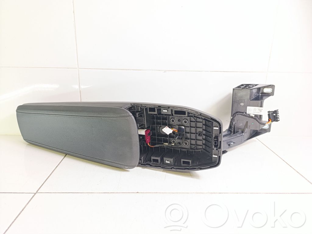 BMW X1 U11 Armrest 