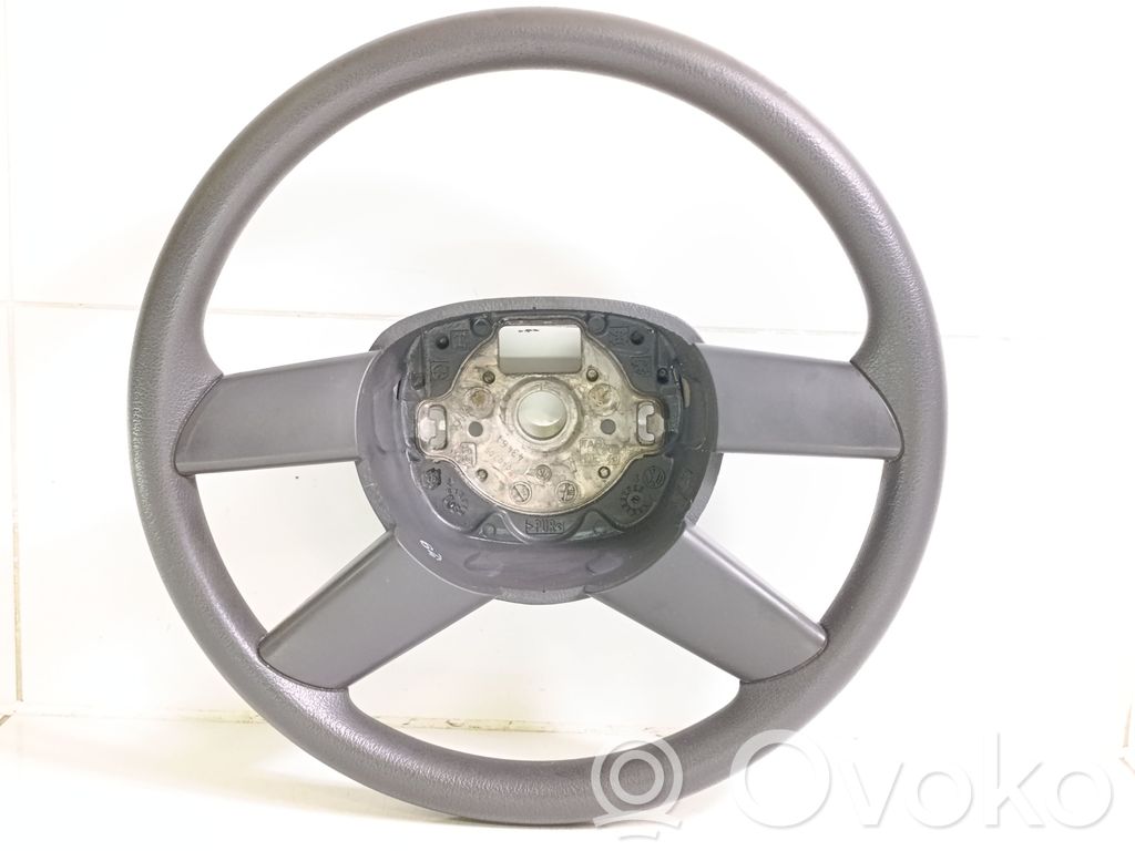 Volkswagen Golf V Ohjauspyörä 