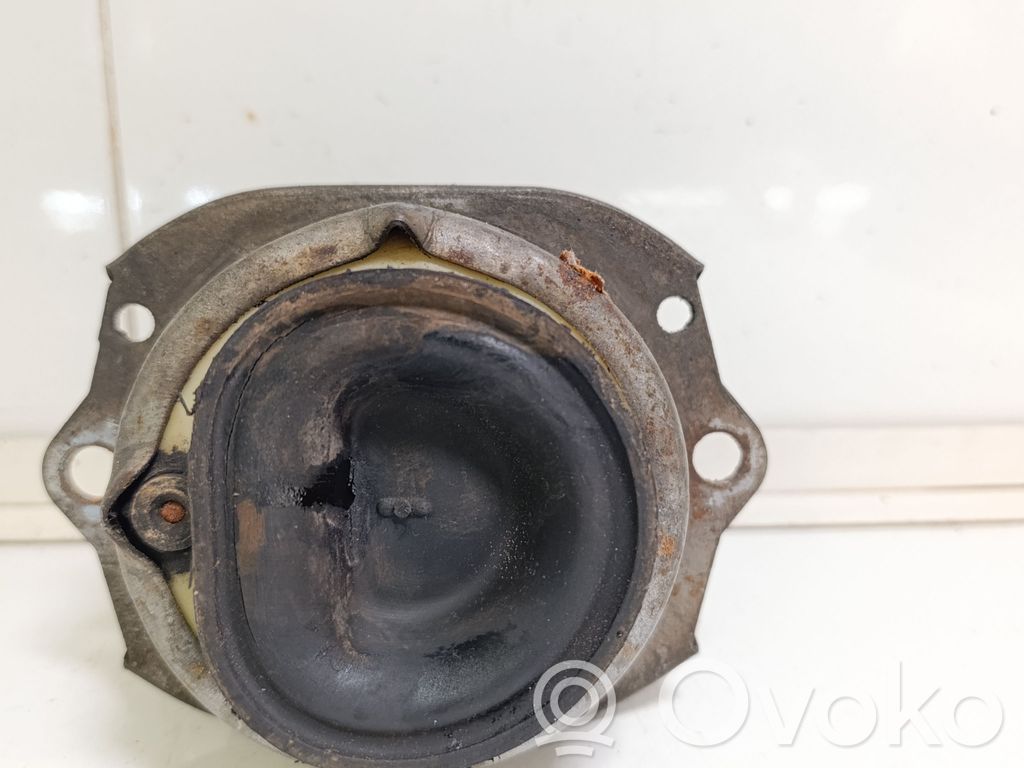 BMW X5 E70 Engine mount bracket 