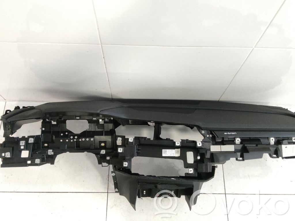 Panelė   4KL857001