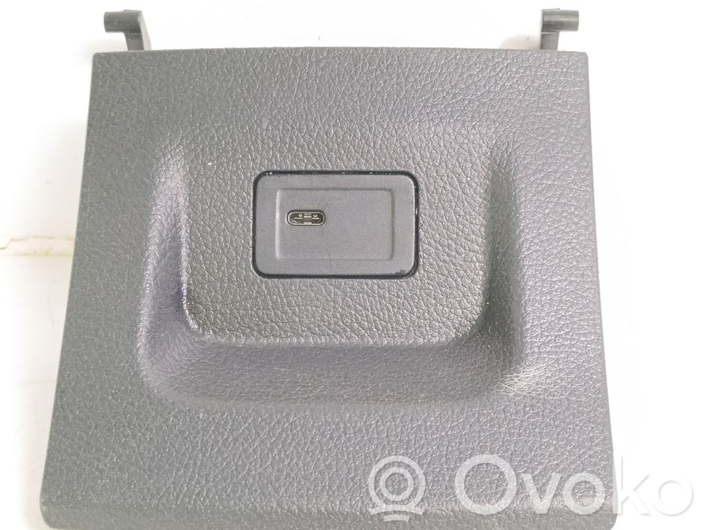 Enchufe conector USB   A2478207802,A1776802006