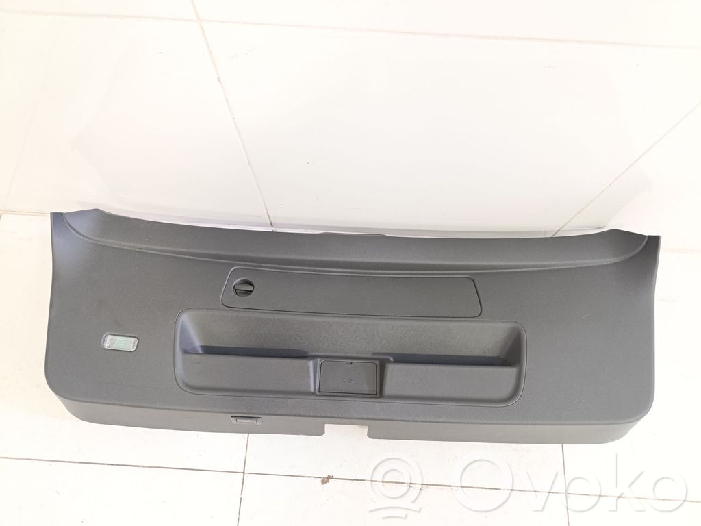 Audi e-tron Tailgate trim 