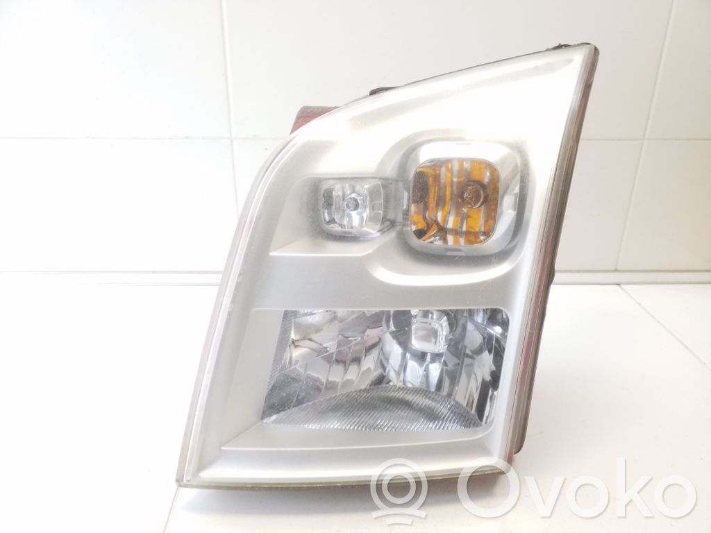 Ford Transit Phare frontale 