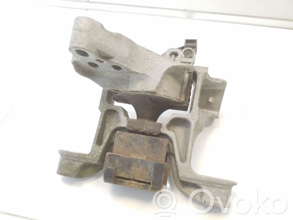 Mazda 6 Engine mounting bracket 