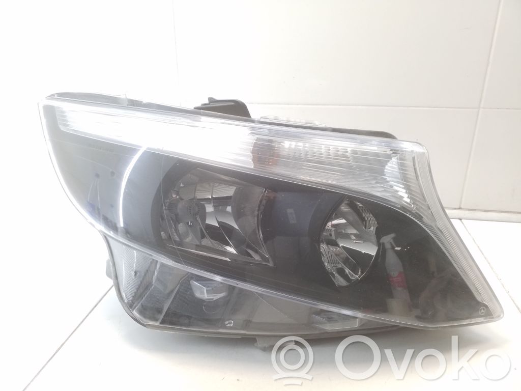 Mercedes-Benz V Class W447 Lampa przednia 
