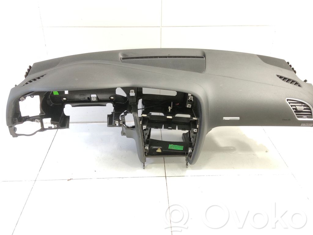 Audi A5 8T 8F Dashboard 