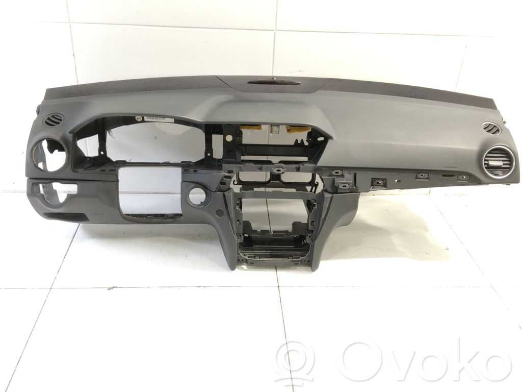 Mercedes-Benz C W204 Panel de instrumentos 